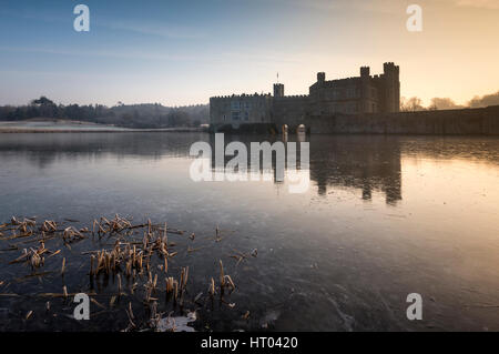 Un matin d'hiver, Leeds Castle, dans le Kent. Banque D'Images