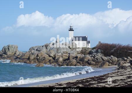 Phare de Pontusval, Chapelle Pol, France Banque D'Images