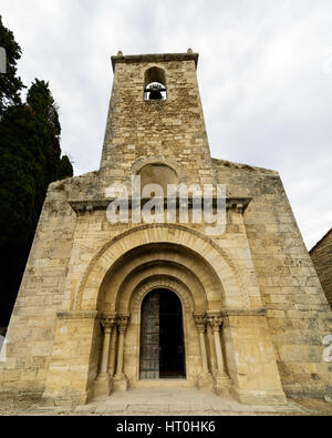 Église de Santa Maria de Porqueres romane du xiie siècle Banque D'Images