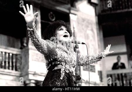 Cleo Laine, le Globe, Londres, 2000. Artiste : Brian O'Connor Banque D'Images