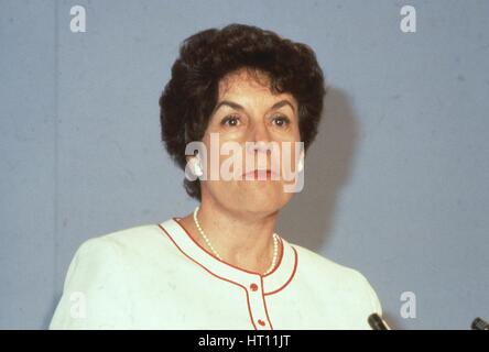 Gillian Shephard, Secrétaire d'Etat à l'emploi conservateur et député de South West Norfolk, prend la parole à la Conférence des femmes du parti conservateur à Londres, Angleterre le 27 juin 1991. Banque D'Images