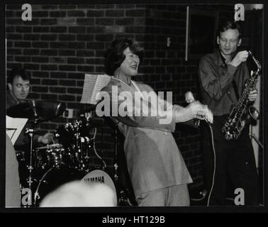 La Lee Gibson Quartet en concert à l'allée, Welwyn Garden City, Hertfordshire, 1999. Artiste : Denis Williams Banque D'Images