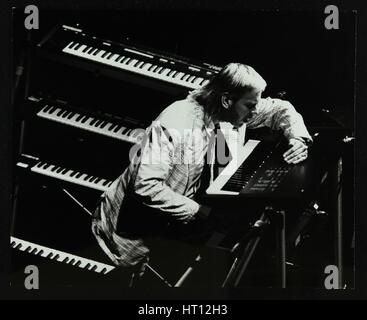 Rick Wakeman se produiront au Théâtre Forum, Hatfield, Hertfordshire, 6 octobre 1987. Artiste : Denis Williams Banque D'Images