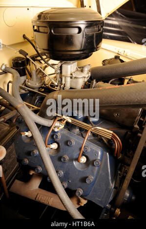 Ford woodie station wagon 1946. Artiste : Simon de l'argile. Banque D'Images