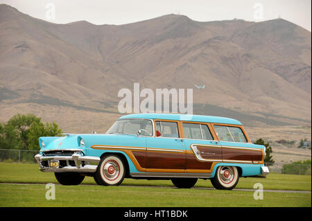 La Mercury Monterey station wagon 1955. Artiste : Simon de l'argile. Banque D'Images