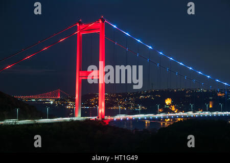 Pont Fatih Sultan Mehmet, reliant l'Europe à l'Asie. Situé à Istanbul, Turquie. Banque D'Images