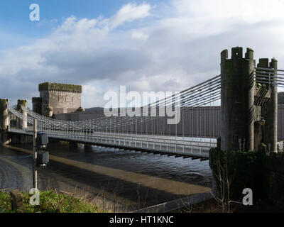 L'emblématique pont suspendu de Conwy Grade I-structure construite par Thomas Telford 1822 - 126 route de l'un des premiers ponts suspendus dans le monde Banque D'Images