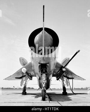 English Electric Lightning F6/chasseurs intercepteurs ailes, avec des réservoirs de carburant. Banque D'Images