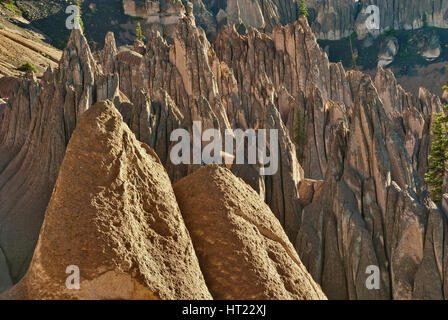 Les hoodoos de tuf volcanique dans la région géologique de Wheeler dans les montagnes de San Juan, Colorado, États-Unis Banque D'Images