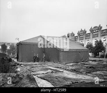 Waring & Gllow fabrique de munitions, White City, Hammersmith et Fulham, Londres, août 1916. Artiste : Adolphe Auguste Boucher. Banque D'Images