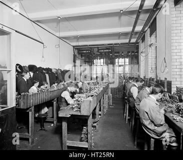 La Birmingham Small Arms Factory, Small Heath, Birmingham, février 1917. Artiste : Adolphe Auguste Boucher. Banque D'Images