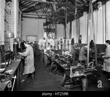 La Birmingham Small Arms Factory, Small Heath, Birmingham, février 1917. Artiste : Adolphe Auguste Boucher. Banque D'Images