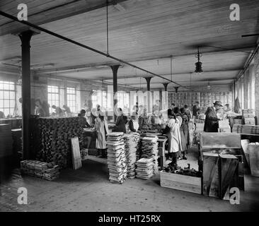 En cas de munitions, et d'usine Gillow Waring, Lancaster, Lancashire, janvier 1917. Artiste : H Bedford Lemere. Banque D'Images