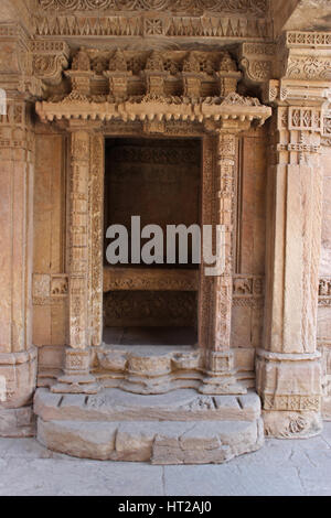 Vue de l'entrée de décoration d''un balcon. Adalaj Cage, Ahmedabad, Gujarat, Inde Banque D'Images