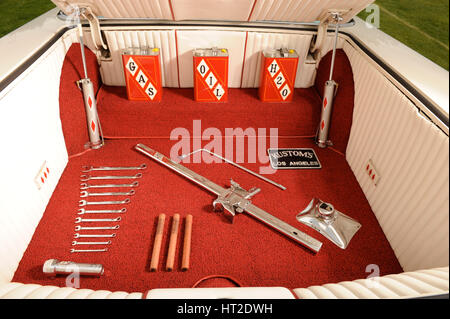 Peugeot 404 1959 haut de la bulle. Artiste : Simon de l'argile. Banque D'Images