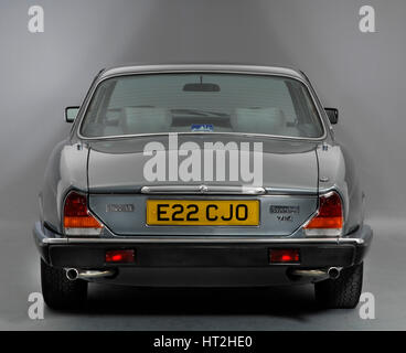 1987 Jaguar XJ12 Sovereign Artiste : Inconnu. Banque D'Images