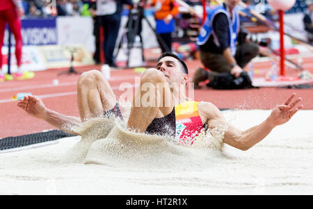 Belgrade, Serbie. Le 05 Mar, 2017. Pablo Torrijos de l'Espagne au triple saut Hommes, Final sur la troisième journée de l'Europe d'athlétisme en salle 2017 à l'Aréna Kombank le 5 mars 2017 à Belgrade, Serbie. Credit : Nikola Krstic/Alamy Live News Banque D'Images