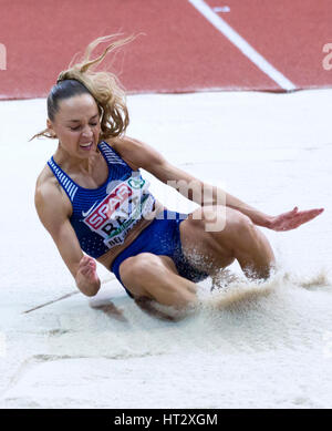 Belgrade, Serbie. 6Th Mar, 2017. Ksenija Balta d'Estonie participe à la finale de saut en longueur femmes sur la troisième journée de l'Europe d'athlétisme en salle 2017 à l'Aréna Kombank le 5 mars 2017 à Belgrade, Serbie. Credit : Nikola Krstic/Alamy Live News Banque D'Images