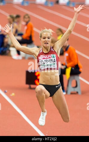 Belgrade, Serbie. 6Th Mar, 2017. Darya Klishina participe à la finale de saut en longueur sur la troisième journée de l'Europe d'athlétisme en salle 2017 à l'Aréna Kombank le 5 mars 2017 à Belgrade, Serbie. Credit : Nikola Krstic/Alamy Live News Banque D'Images