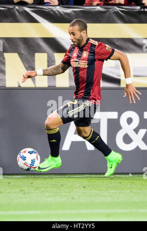 Atlanta, USA. 5Th Mar, 2017. Tyrone Mears Atlanta United Defender (2) au cours de la partie de soccer MLS entre les Red Bulls de New York et Atlanta United à Bobby Dodd Stadium le dimanche 5 mars 2017 à Atlanta, GA. Credit : Cal Sport Media/Alamy Live News Banque D'Images