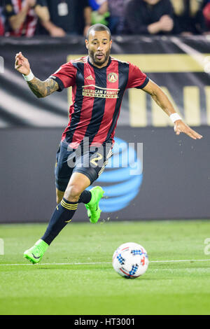 Atlanta, USA. 5Th Mar, 2017. Tyrone Mears Atlanta United Defender (2) au cours de la partie de soccer MLS entre les Red Bulls de New York et Atlanta United à Bobby Dodd Stadium le dimanche 5 mars 2017 à Atlanta, GA. Credit : Cal Sport Media/Alamy Live News Banque D'Images