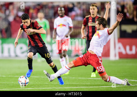 Atlanta, USA. 5Th Mar, 2017. Atlanta United Miguel Almirn (10) au cours de la partie de soccer MLS entre les Red Bulls de New York et Atlanta United à Bobby Dodd Stadium le dimanche 5 mars 2017 à Atlanta, GA. Credit : Cal Sport Media/Alamy Live News Banque D'Images