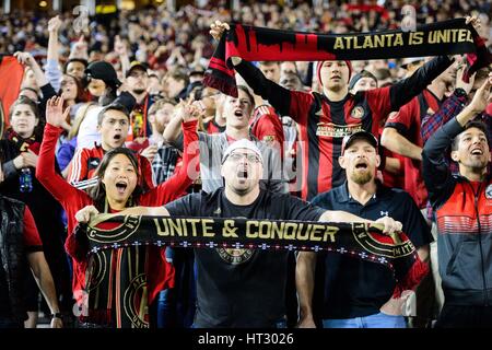 Atlanta, USA. 5Th Mar, 2017. Atlanta United fans pendant la partie de soccer MLS entre les Red Bulls de New York et Atlanta United à Bobby Dodd Stadium le dimanche 5 mars 2017 à Atlanta, GA. Credit : Cal Sport Media/Alamy Live News Banque D'Images