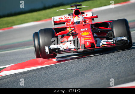 Barcelone, Espagne. 7 mars, 2017. Sebastian Vettel, pilote de l'équipe Ferrari, en action pendant le 5e jour de l'épreuve de Formule 1 sur le circuit de Catalunya. Crédit : Pablo/Freuku Alamy Live News Banque D'Images