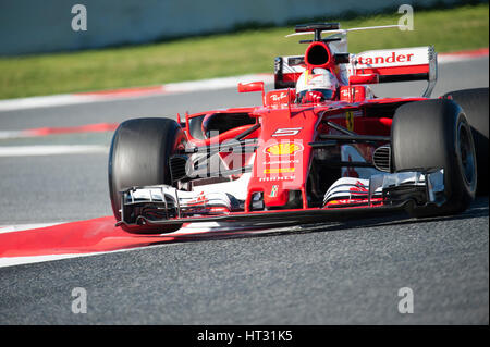 Barcelone, Espagne. 7 mars, 2017. Sebastian Vettel, pilote de l'équipe Ferrari, en action pendant le 5e jour de l'épreuve de Formule 1 sur le circuit de Catalunya. Crédit : Pablo/Freuku Alamy Live News Banque D'Images