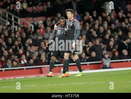 Highbury, UK. 07Th Mar, 2017. 7 mars 2017, unis, Londres, Angleterre, Ligue des Champions de football, Arsenal FC Bayern Munich contre;Célébration But Douglas Costa ( Bayern Munich Crédit : Laurent Locevaphotos Lairys/agence/Alamy Live News Banque D'Images