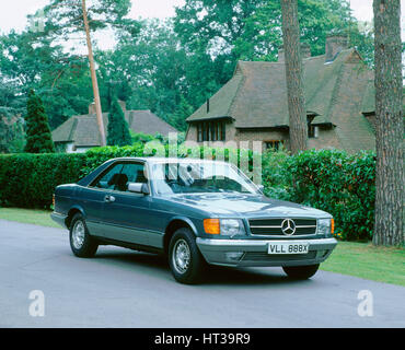 1982 Mercedes-Benz 500 SEC Coupé. Artiste : Inconnu. Banque D'Images