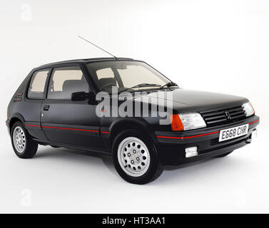 1987 Peugeot 205 GTI 1.6. Artiste : Inconnu. Banque D'Images