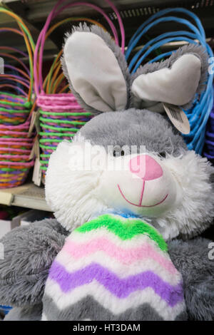 Animaux en peluche de Pâques à Kmart, NYC, USA Banque D'Images