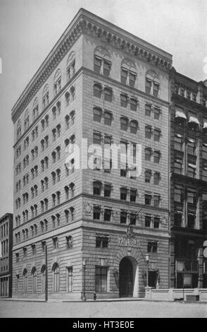 Vue extérieure générale, les bureaux de la Confrérie de l'Railroad Train, Cleveland, Ohio, 1923. Artiste : Inconnu. Banque D'Images