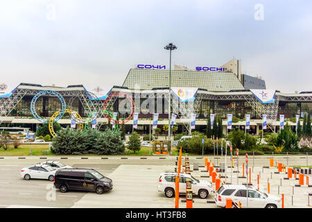 SOCHI, RUSSIE- février 02, 2017 : Le bâtiment de l'aéroport Adler. Aéroport de Sotchi. (Are) Banque D'Images