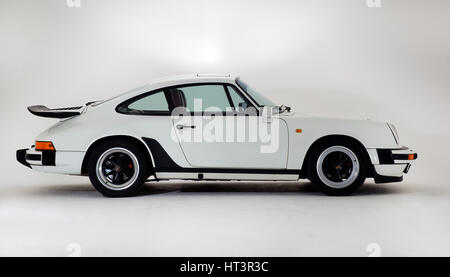 1987 Porsche 911 Carrera 3.2 : Artiste inconnu. Banque D'Images