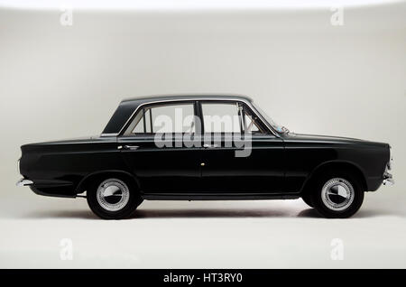 1962 Ford Consul Cortina Deluxe : Artiste inconnu. Banque D'Images