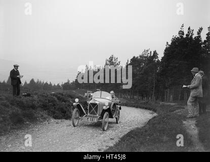 Open sports Salmson 2 places d'Armand Bovier concurrentes dans les Scottish Light Car le procès, 1922. Artiste : Bill Brunell. Banque D'Images