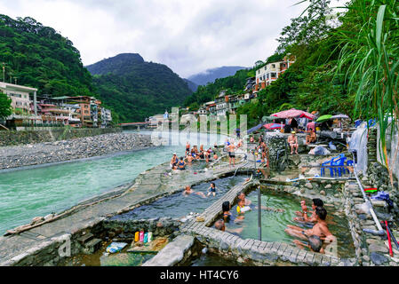 TAIPEI, TAIWAN - Le 29 novembre : c'est est une vue des bains de sources chaudes à Wulai village le 29 novembre 2016 à Taipei Banque D'Images