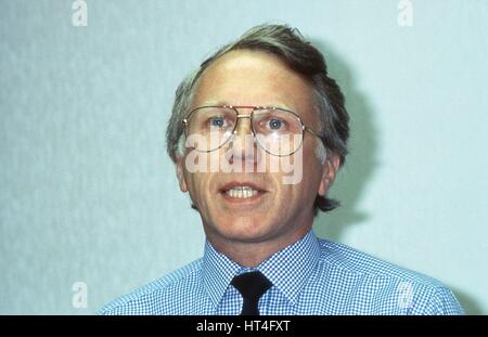 Jeff Rooker, membre du parti travailliste de Birmingham, Perry Barr, parle à une réunion à la frange Trades Union Congress à Blackpool, Angleterre le 4 septembre 1989. Banque D'Images