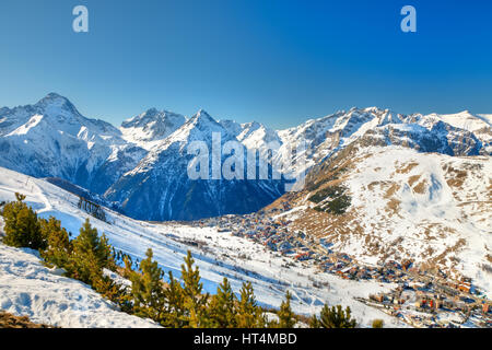 Station de ski dans les Alpes Banque D'Images