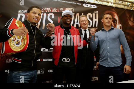 (De gauche à droite) Gervonta Davis, Floyd Mayweather Jr, Frank Warren et Liam Walsh au cours de la conférence de presse au Savoy Hotel à Londres. Banque D'Images