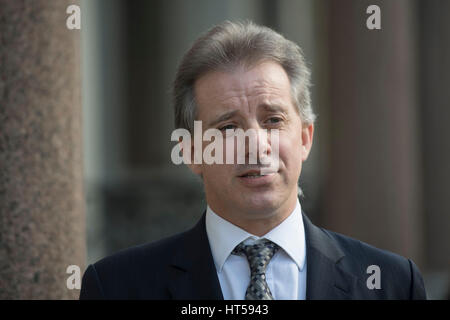 Christopher Steele, ancien agent du MI6 qui configurent Orbis Business Intelligence et compilé un dossier sur Donald Trump, à Londres, où il a parlé aux médias pour la première fois. Banque D'Images