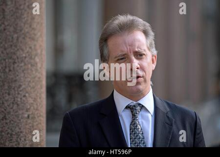 Christopher Steele, ancien agent du MI6 qui configurent Orbis Business Intelligence et compilé un dossier sur Donald Trump, à Londres, où il a parlé aux médias pour la première fois. Banque D'Images