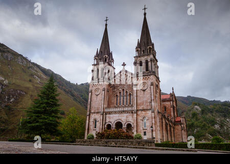 Basilique de Covadonga, dans les Asturies au nord de l'Espagne. Banque D'Images