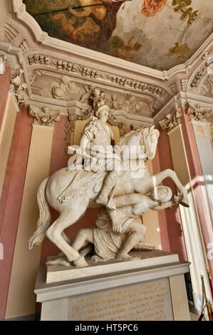 Allegoric statue équestre du roi Jan III Sobieski l'écrasement des envahisseurs turcs à Vienne en 1683, le palais de Wilanów à Varsovie, Pologne Banque D'Images