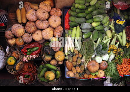 Le marché Pasar Badung dans la ville de Denpasar, l'île de Bali en Indonésie en southeastasia Banque D'Images