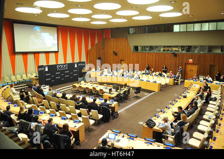 New York, États-Unis. 07Th Mar, 2017. Mme Amina J. Mohammed, secrétaire général adjoint, inaugure les MIT-résoudre au siège des Nations Unies. Régler à l'Organisation des Nations Unies est un événement, où les innovateurs sélectionnés de présenter des solutions sur l'éducation des réfugiés, de contributions, et des maladies chroniques à un panel de juges experts et un public en direct. Les meilleurs projets d'impact social qu'ils recevront un soutien financier pour ces projets et inscrivez-vous à l'Institut de Technologie du Massachusetts : MIT. Credit : Luiz Roberto Lima/Pacific Press/Alamy Live News Banque D'Images