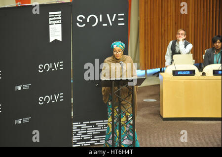 New York, États-Unis. 07Th Mar, 2017. Mme Amina J. Mohammed, secrétaire général adjoint, inaugure les MIT-résoudre au siège des Nations Unies. Régler à l'Organisation des Nations Unies est un événement, où les innovateurs sélectionnés de présenter des solutions sur l'éducation des réfugiés, de contributions, et des maladies chroniques à un panel de juges experts et un public en direct. Les meilleurs projets d'impact social qu'ils recevront un soutien financier pour ces projets et inscrivez-vous à l'Institut de Technologie du Massachusetts : MIT. Credit : Luiz Roberto Lima/Pacific Press/Alamy Live News Banque D'Images