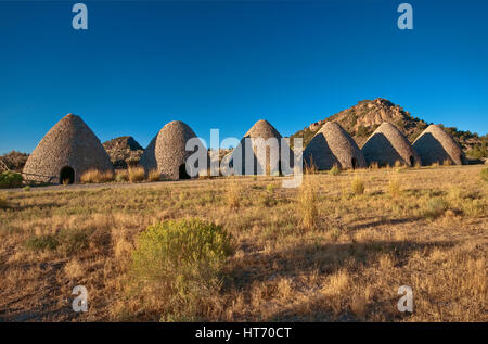 Fours fours à charbon Ward State Park au lever du soleil, du Grand Bassin, près d'Ely, Nevada, USA Banque D'Images